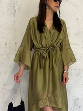 Carica l'immagine nel visualizzatore di Gallery, LIGHT DRESS