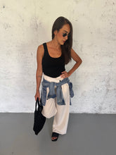 Carica l'immagine nel visualizzatore di Gallery, CANOTTA BASIC