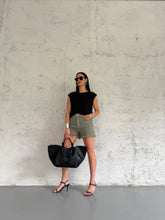 Carica l'immagine nel visualizzatore di Gallery, SHORTS COLOR