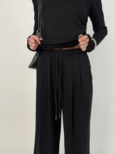 Carica l'immagine nel visualizzatore di Gallery, ESSENTIAL CHIC SET NERO