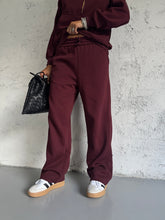 Carica l'immagine nel visualizzatore di Gallery, TRACKSUIT BORDEAUX