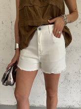 Carica l'immagine nel visualizzatore di Gallery, SHORTS COLOR