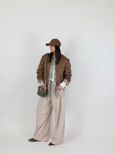 Carica l'immagine nel visualizzatore di Gallery, BOMBER SOFT CAMEL