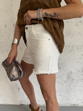 Carica l'immagine nel visualizzatore di Gallery, SHORTS COLOR