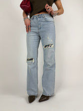 Carica l'immagine nel visualizzatore di Gallery, JEANS FLOWER