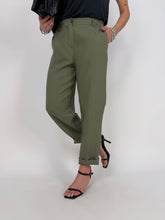 Carica l'immagine nel visualizzatore di Gallery, CHINO PANTS OLIVA