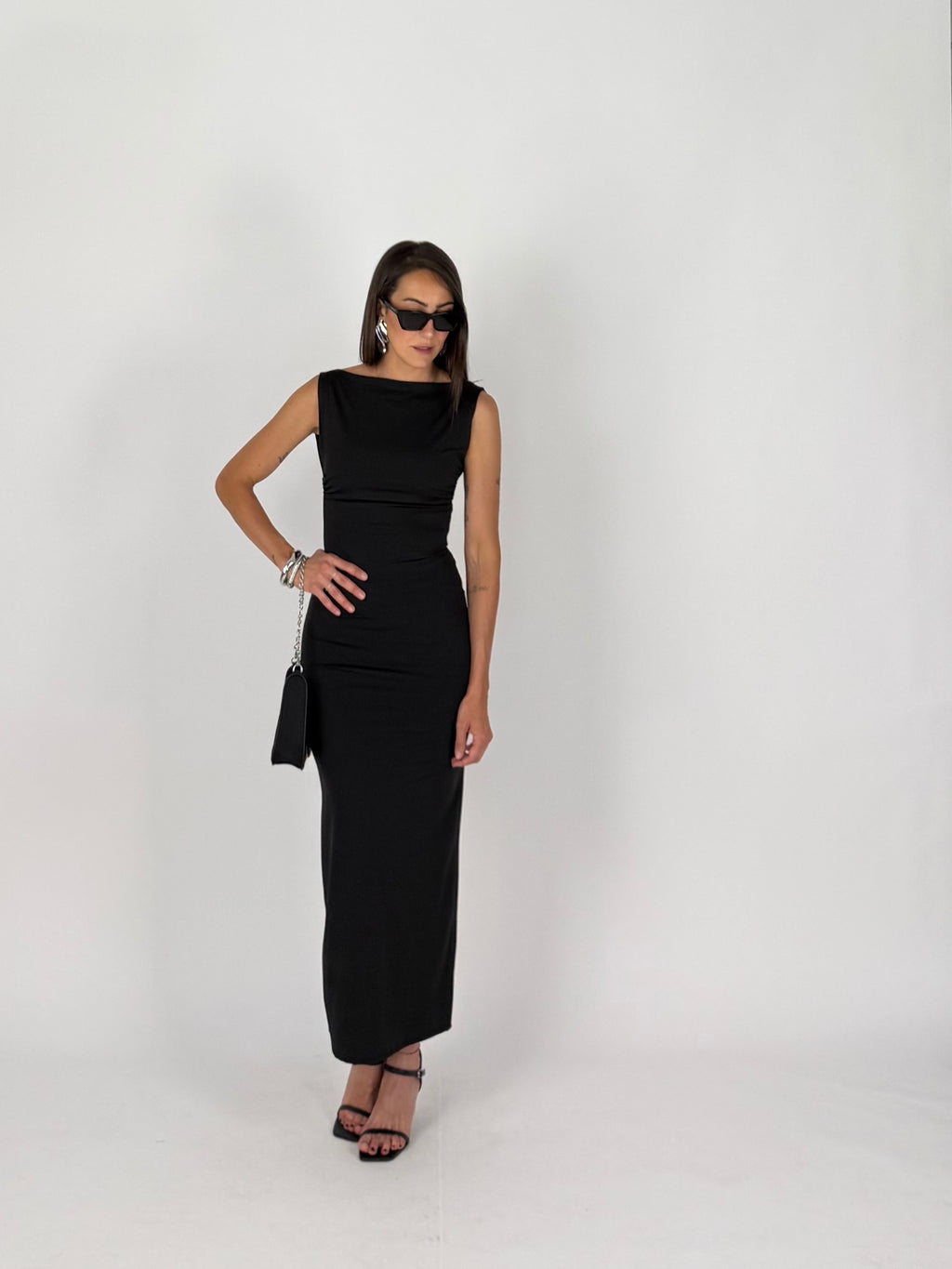 HOLE BACK DRESS