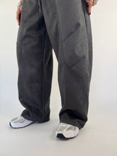 Carica l&#39;immagine nel visualizzatore di Gallery, PANTA SUEDE GREY
