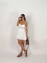 Carica l'immagine nel visualizzatore di Gallery, WHITE SUMMER DRESS
