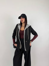 Carica l'immagine nel visualizzatore di Gallery, BLAZER HOODIE NERO
