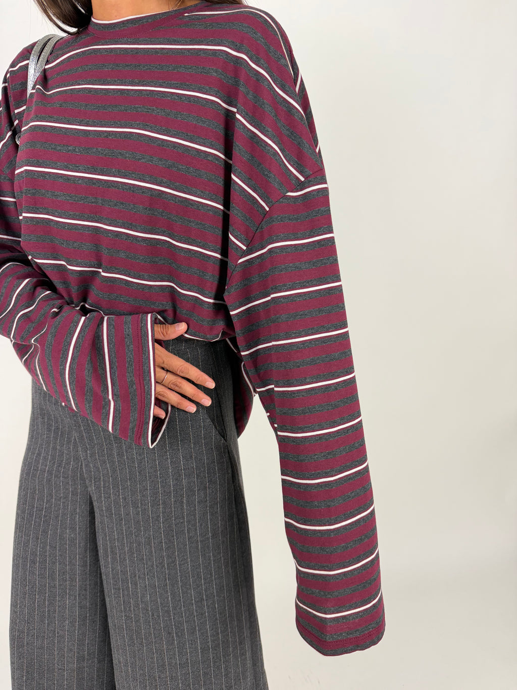 T-SHIRT OVERLINE