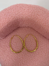 Carica l'immagine nel visualizzatore di Gallery, EARRINGS MAXI DROP GOLD
