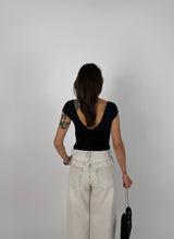 Carica l'immagine nel visualizzatore di Gallery, T-SHIRT DOUBLE NECK NERA
