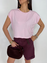 Carica l'immagine nel visualizzatore di Gallery, T-SHIRT SQUARE ROSA
