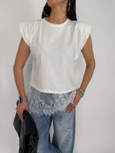 Carica l'immagine nel visualizzatore di Gallery, MAGLIA SHOL LACE BIANCA
