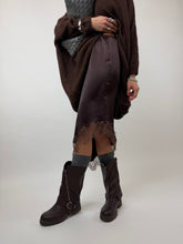Carica l'immagine nel visualizzatore di Gallery, GONNA MIDI LACE CHOCO
