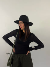 Carica l&#39;immagine nel visualizzatore di Gallery, MAGLIA VELO NERA
