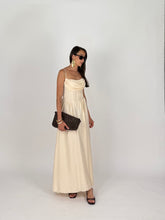 Carica l'immagine nel visualizzatore di Gallery, HONEY DRESS BURRO
