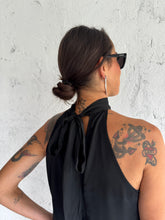 Carica l&#39;immagine nel visualizzatore di Gallery, TOP NECK SATIN
