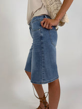 Carica l'immagine nel visualizzatore di Gallery, BERMUDA DENIM
