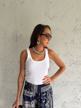 Carica l&#39;immagine nel visualizzatore di Gallery, EARRINGS POUND
