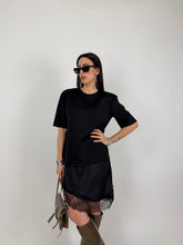 Carica l'immagine nel visualizzatore di Gallery, T-SHIRT DRESS NERA
