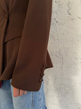 Carica l&#39;immagine nel visualizzatore di Gallery, blazer side button
