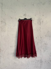Carica l&#39;immagine nel visualizzatore di Gallery, SKIRTY SLIP BORDEAUX
