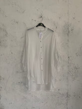 Carica l&#39;immagine nel visualizzatore di Gallery, SHIRT LIGHT OVER
