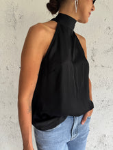 Carica l&#39;immagine nel visualizzatore di Gallery, TOP NECK SATIN

