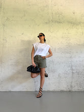 Carica l&#39;immagine nel visualizzatore di Gallery, T-SHIRT SHOULDER OVER
