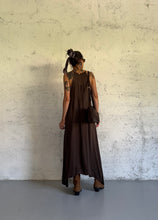 Carica l&#39;immagine nel visualizzatore di Gallery, BRONZE DRESS
