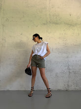 Carica l&#39;immagine nel visualizzatore di Gallery, T-SHIRT SHOULDER OVER
