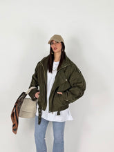 Carica l'immagine nel visualizzatore di Gallery, CHIODO REBEL OLIVA
