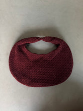Carica l&#39;immagine nel visualizzatore di Gallery, ROUND BAG BORDEAUX
