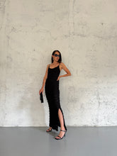 Carica l&#39;immagine nel visualizzatore di Gallery, KNITTED DRESS
