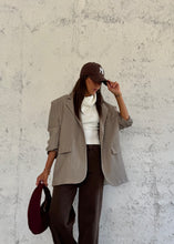 Carica l&#39;immagine nel visualizzatore di Gallery, BLAZER LOOSE FIT TAUPE
