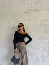 Carica l&#39;immagine nel visualizzatore di Gallery, SHOULDER CUT NERA
