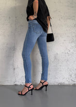 Carica l&#39;immagine nel visualizzatore di Gallery, jeans push up
