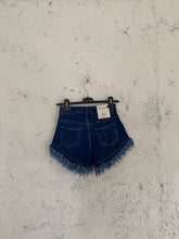 Carica l&#39;immagine nel visualizzatore di Gallery, SHORTS DENIM FRAYED
