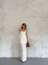 Carica l&#39;immagine nel visualizzatore di Gallery, KNITTED DRESS
