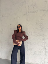 Carica l&#39;immagine nel visualizzatore di Gallery, MAGLIA WAVY CIOCCOLATO
