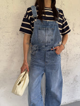 Carica l&#39;immagine nel visualizzatore di Gallery, Jump denim globe
