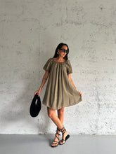 Carica l&#39;immagine nel visualizzatore di Gallery, COTTON SILK DRESS
