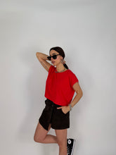 Carica l'immagine nel visualizzatore di Gallery, T-SHIRT SQUARE ROSSO
