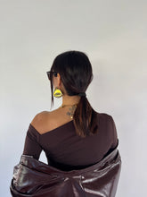 Carica l&#39;immagine nel visualizzatore di Gallery, MAGLIA CUT CACAO
