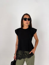 Carica l'immagine nel visualizzatore di Gallery, MAGLIA SHOL LACE NERA
