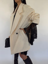 Carica l&#39;immagine nel visualizzatore di Gallery, COAT CURLY PANNA
