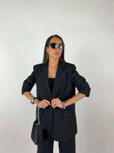 Carica l'immagine nel visualizzatore di Gallery, SUIT BLACK SHINE
