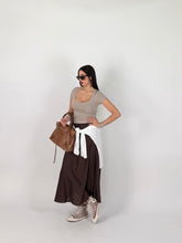 Carica l'immagine nel visualizzatore di Gallery, T-SHIRT DAILY FIT TAUPE
